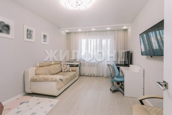 
   Продам 3-комнатную, 74.1 м², Приморская ул, 10/1

. Фото 15.