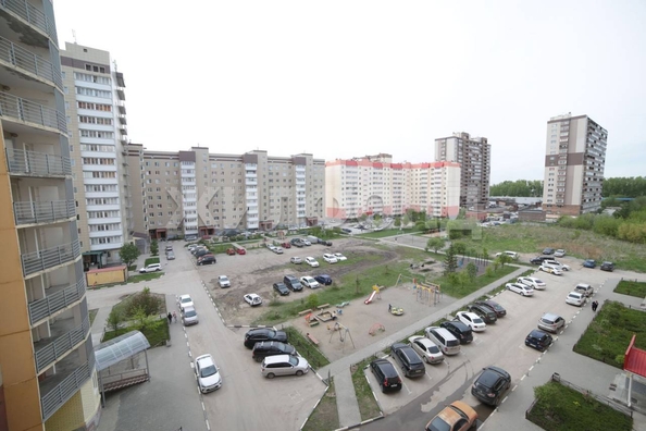 
   Продам 3-комнатную, 76.9 м², Петухова ул, 14/5

. Фото 8.