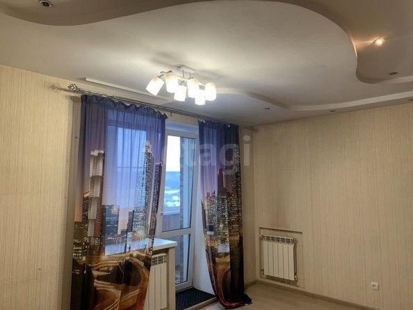 
   Продам 3-комнатную, 72.6 м², Героев Революции ул, 66

. Фото 11.