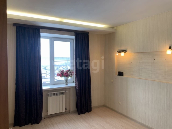 
   Продам 3-комнатную, 72.6 м², Героев Революции ул, 66

. Фото 13.