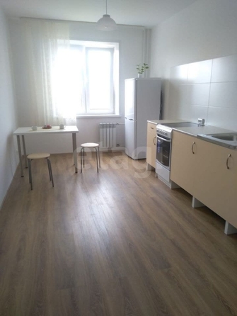 
  Сдается 1-комн. квартира, 49 м², Александра Чистякова ул, д. 2/2
. Фото 4.