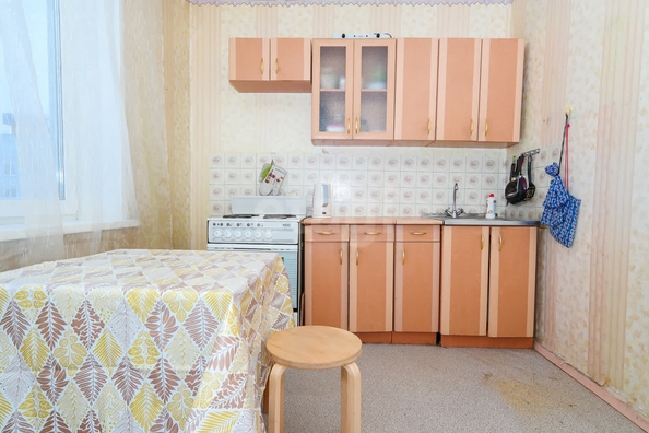 
   Продам 1-комнатную, 37.3 м², Родники ул, 10

. Фото 1.