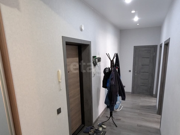 
   Продам 2-комнатную, 58 м², Красный пр-кт, 222/2

. Фото 1.