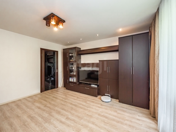 
   Продам 3-комнатную, 69.5 м², Военного городка тер, 772

. Фото 23.