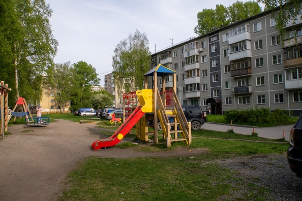 
   Продам 3-комнатную, 57.2 м², Петухова ул, 50

. Фото 19.