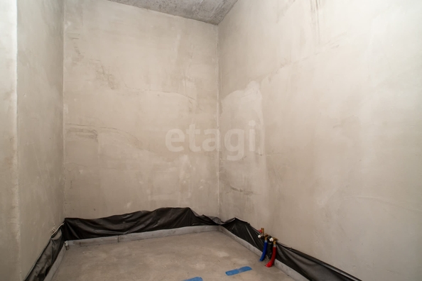 
   Продам 1-комнатную, 35.7 м², Ясный Берег ул, 29

. Фото 3.