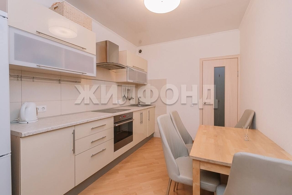 
  Продается 2-комн. квартира, 59.2 м², Красный пр-кт, д. 181
. Фото 6.
