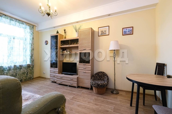 
  Продается 2-комн. квартира, 48 м², Свердлова ул, д. 11
. Фото 3.