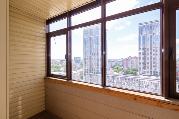 
  Продается 2-комн. квартира, 90.4 м², Кирова ул, д. 25
. Фото 18.