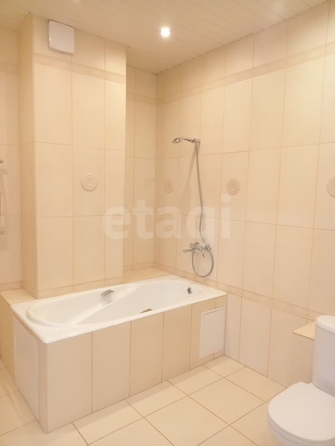 
  Продается 2-комн. квартира, 90.2 м², Кирова ул, д. 25
. Фото 20.