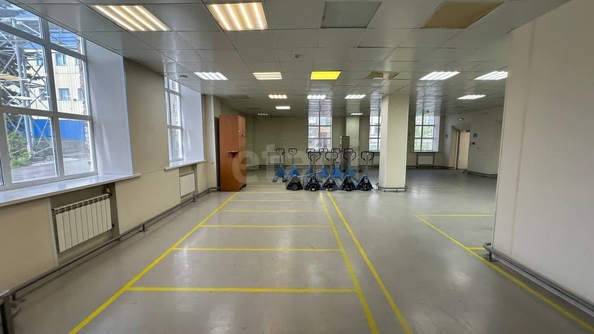 
  Сдается производственное помещение, 400 м², Декабристов ул, д. 275к6
. Фото 8.