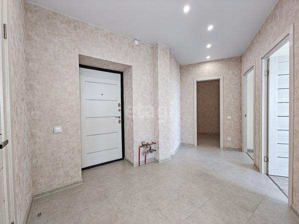 
  Продается 2-комн. квартира, 67 м², Бориса Богаткова ул, д. 201/3
. Фото 9.