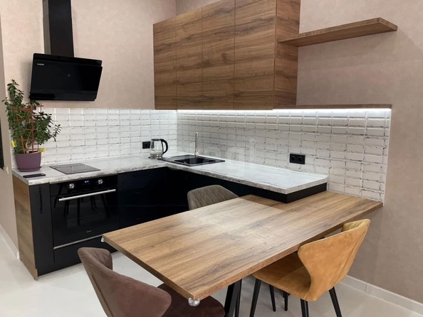 
  Продается 2-комн. квартира, 55 м², Кавалерийская ул, д. 7
. Фото 2.