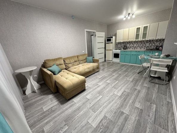 
  Сдается 2-комн. квартира, 40 м², Титова ул, д. 13
. Фото 2.