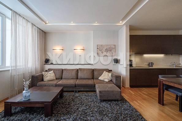 
  Продается 3-комн. квартира, 77 м², Державина ул, д. 77/1
. Фото 1.