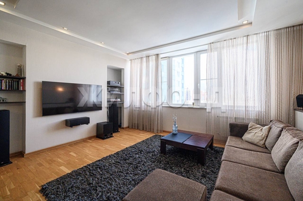 
  Продается 3-комн. квартира, 77 м², Державина ул, д. 77/1
. Фото 7.