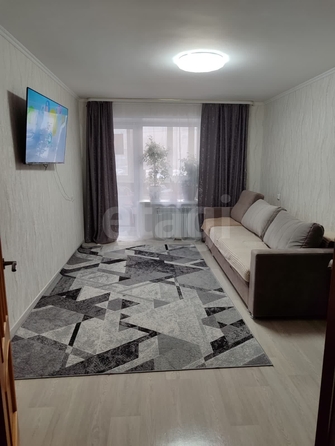 
  Продается 3-комн. квартира, 65.9 м², Каунасская ул, д. 1/1
. Фото 2.