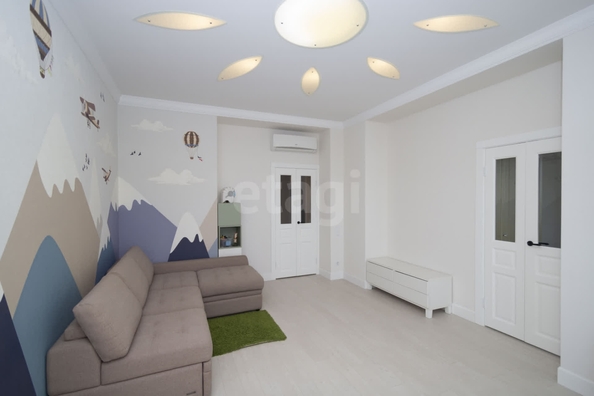 
  Продается 4-комн. квартира, 165 м², Кедровая ул, д. 45
. Фото 11.