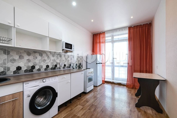 
  Продается 1-комн. квартира, 37.2 м², Троллейная ул, д. 21
. Фото 3.