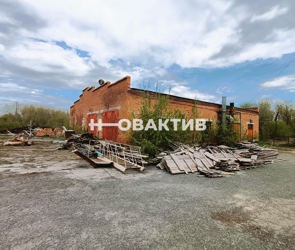 
  Продается универсальное помещение, 550 м², Береговая ул, д. 27
. Фото 2.