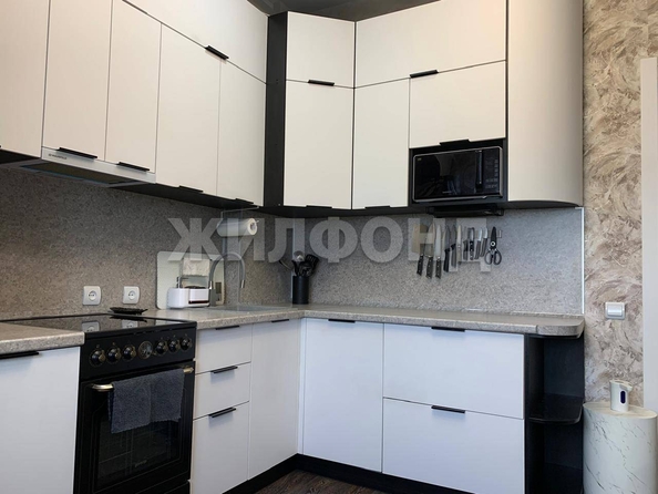 
  Продается 2-комн. квартира, 53 м², Зеленая ул, д. 27
. Фото 2.