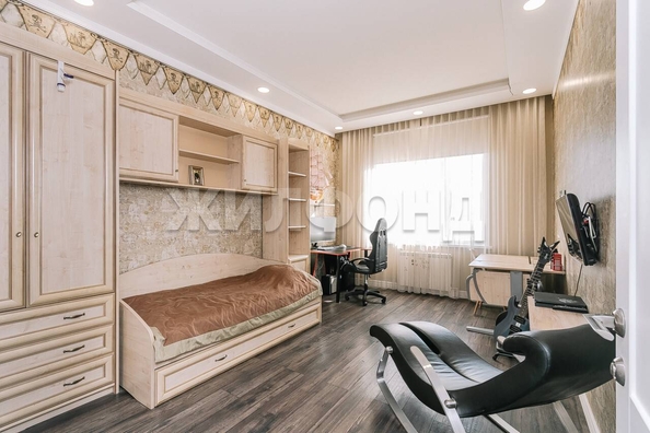 
  Продается 3-комн. квартира, 127.3 м², Богдана Хмельницкого ул, д. 11/3
. Фото 14.