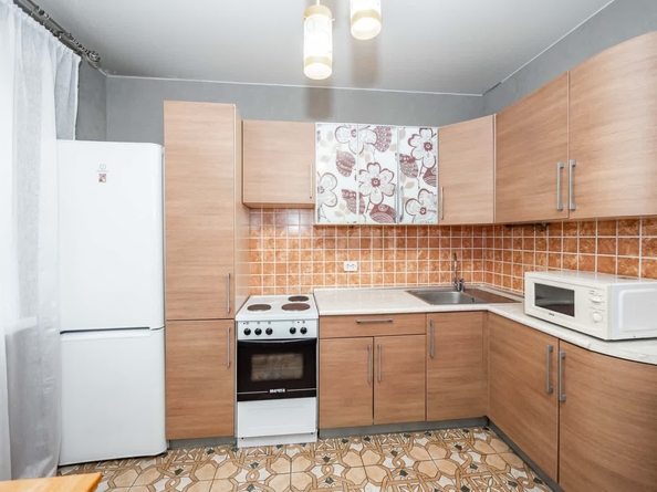 
  Продается 1-комн. квартира, 34.1 м², Есенина ул, д. 8/1
. Фото 5.