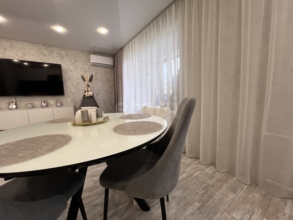 
  Продается 2-комн. квартира, 49.6 м², 2-й кв-л, д. 8
. Фото 2.
