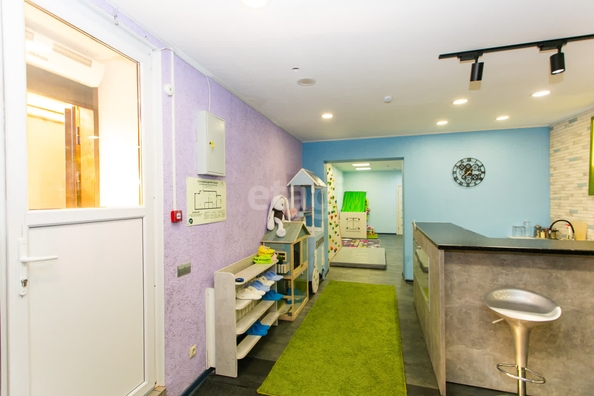 
  Продается универсальное помещение, 114 м², 6-й микрорайон, д. 51
. Фото 8.