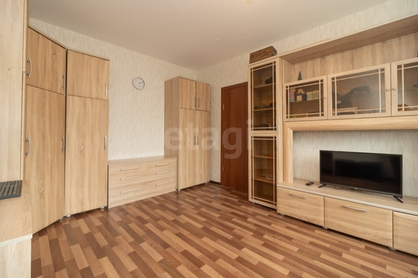 
  Продается 1-комн. квартира, 32.5 м², Титова ул, д. 276
. Фото 10.
