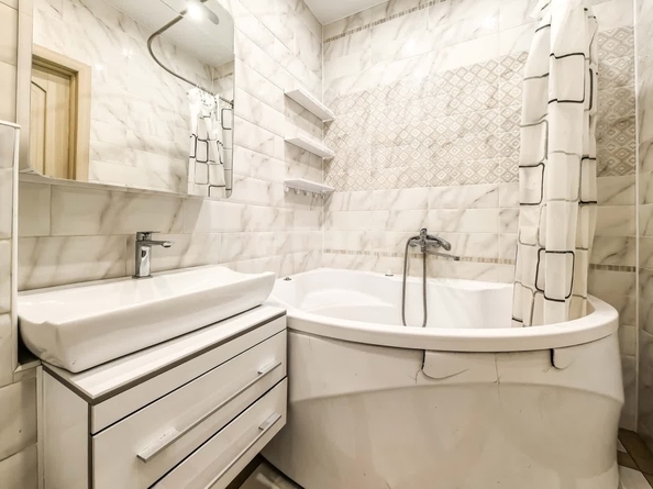 
  Продается 2-комн. квартира, 67 м², Танковая ул, д. 36
. Фото 6.