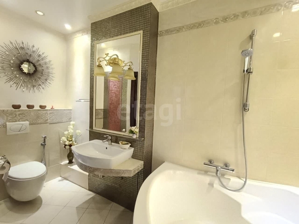 
  Продается 2-комн. квартира, 61.8 м², Галущака ул, д. 15
. Фото 9.