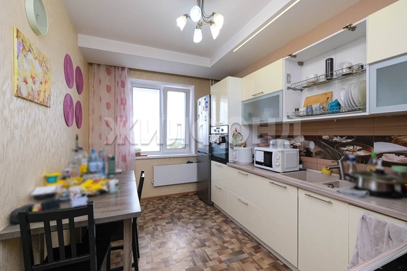 
  Продается 2-комн. квартира, 59.2 м², Петухова ул, д. 156
. Фото 1.