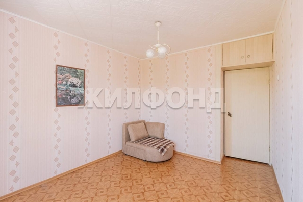 
  Продается 3-комн. квартира, 60 м², Петухова ул, д. 122
. Фото 4.