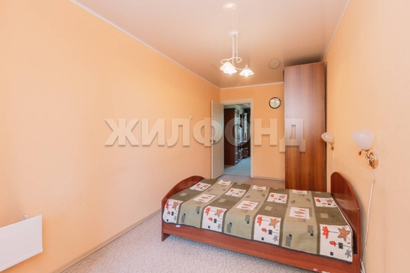 
  Продается 3-комн. квартира, 60 м², Петухова ул, д. 122
. Фото 5.