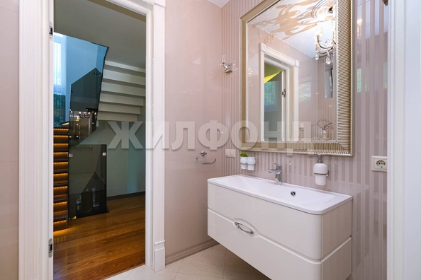 
  Продается 4-комн. квартира, 224.3 м², Кедровая ул, д. 43/4
. Фото 32.