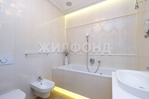 
  Продается 4-комн. квартира, 224.3 м², Кедровая ул, д. 43/4
. Фото 42.