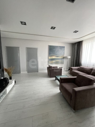 
  Сдается 3-комн. квартира, 110 м², Державина ул, д. 77
. Фото 4.
