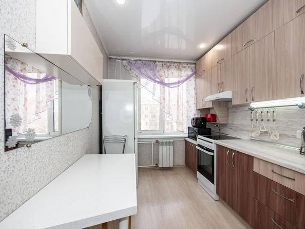 
  Продается 3-комн. квартира, 59.5 м², Объединения ул, д. 96/1
. Фото 2.