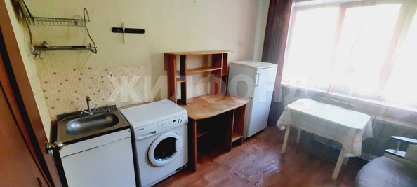 
  Сдается 1-комн. квартира, 16 м², Есенина ул, д. 37/1
. Фото 2.