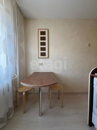 
  Сдается 2-комн. квартира, 43 м², Есенина ул, д. 33
. Фото 2.