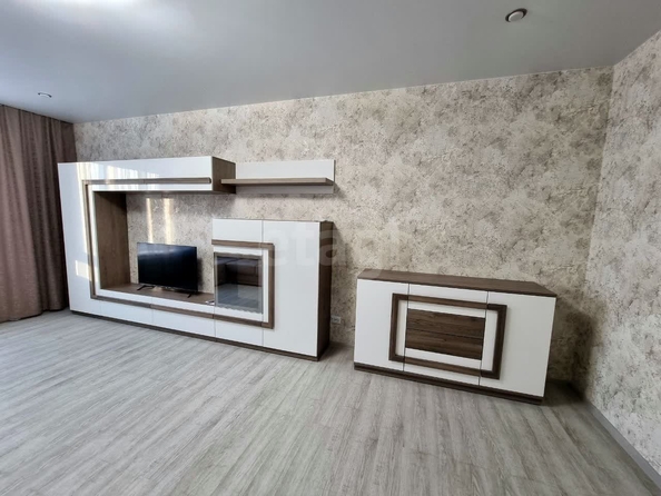 
  Сдается 3-комн. квартира, 76.8 м², Семьи Шамшиных ул, д. 77
. Фото 21.