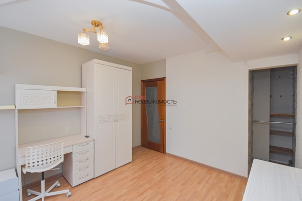 
  Продается 3-комн. квартира, 77.3 м², Кирова ул, д. 108
. Фото 9.