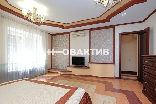 
  Продается 3-комн. квартира, 221.8 м², Красный пр-кт, д. 153А
. Фото 25.