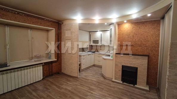 
  Продается 2-комн. квартира, 44 м², Богдана Хмельницкого ул, д. 10/2
. Фото 3.