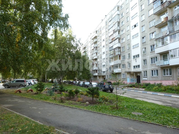 
  Продается 3-комн. квартира, 59.8 м², Полтавская ул, д. 45
. Фото 5.