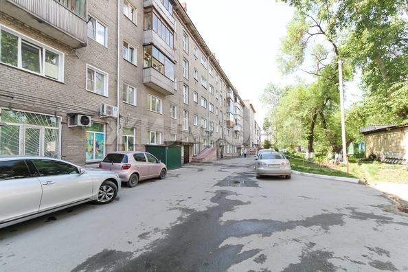 
  Продается 3-комн. квартира, 62.7 м², Холодильная ул, д. 16
. Фото 2.
