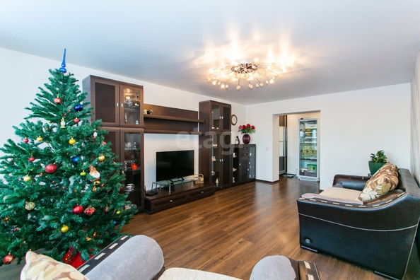 
  Продается 2-комн. квартира, 63.5 м², Зорге ул, д. 92
. Фото 1.