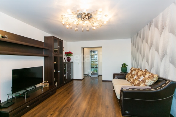 
  Продается 2-комн. квартира, 63.5 м², Зорге ул, д. 92
. Фото 3.