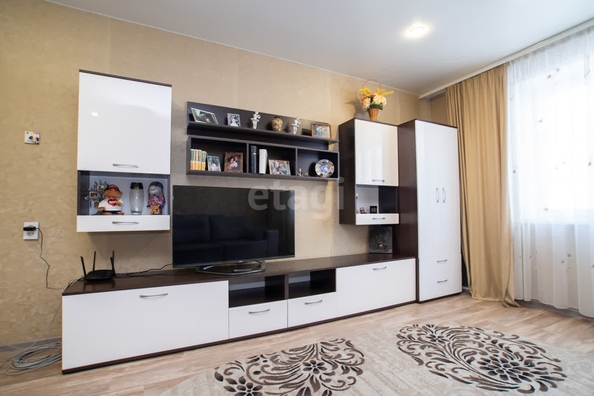 
  Продается 2-комн. квартира, 63.7 м², Николая Сотникова ул, д. 12
. Фото 4.
